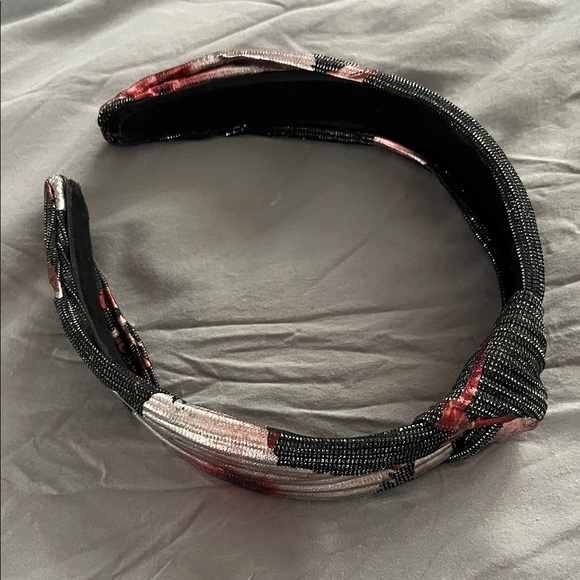 Stunning Headband - Picture 2 of 3